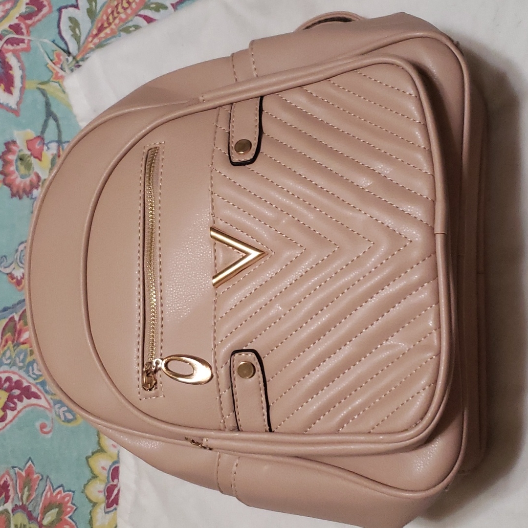 V Backpack